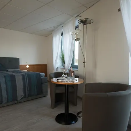 Hotel An Der A 30 Ug 2*